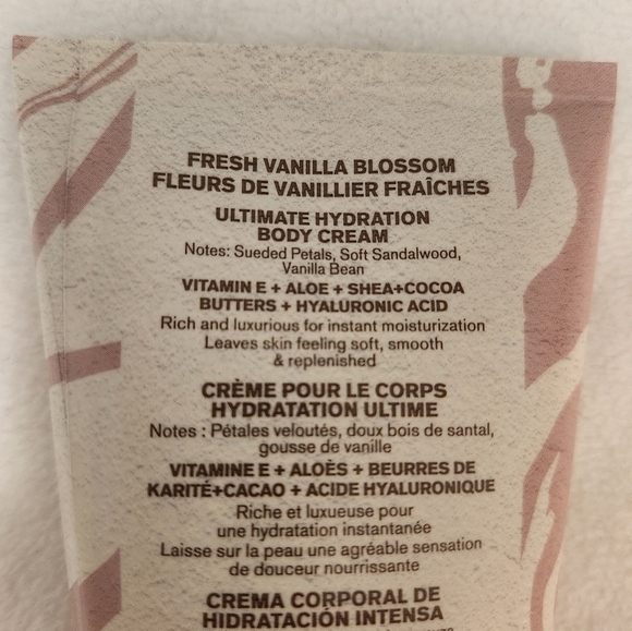 New Bath and Body Works Fresh Vanilla Blossoms body cream and body wash - Picture 2 of 2